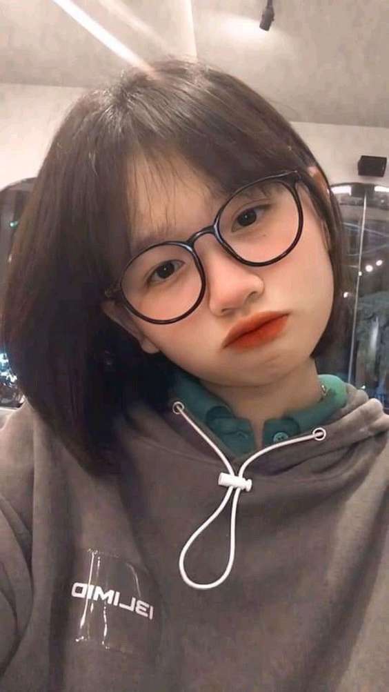anh-gai-xinh-deo-mat-kinh-16 anh-gai-xinh-deo-mat-kinh-16