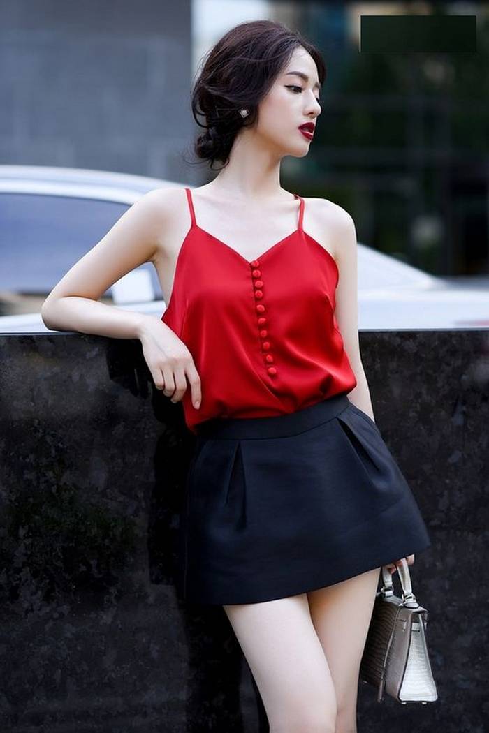 Hướng dẫn cắt may áo hai dây anh-gai-mac-ao-2-day-23