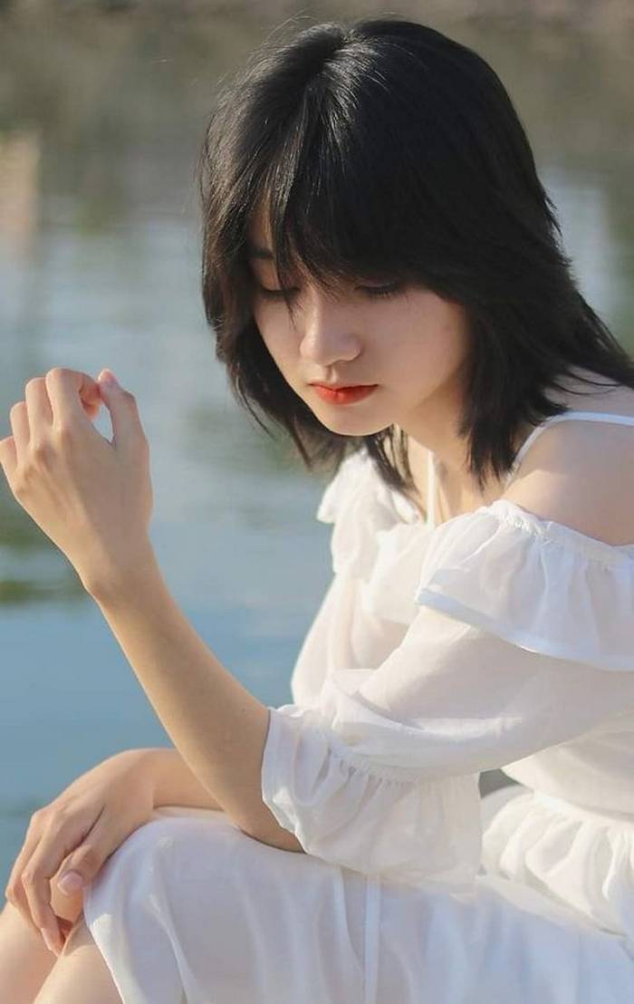 anh-gai-xinh-toc-ngang-vai-2k-18