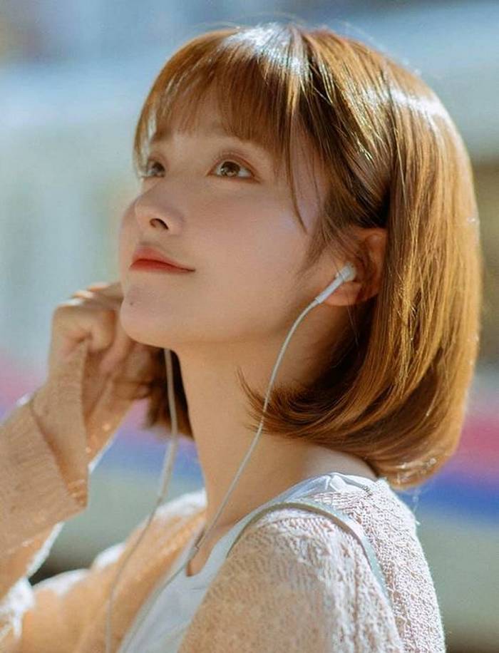 anh-gai-xinh-toc-ngang-vai-2k-20