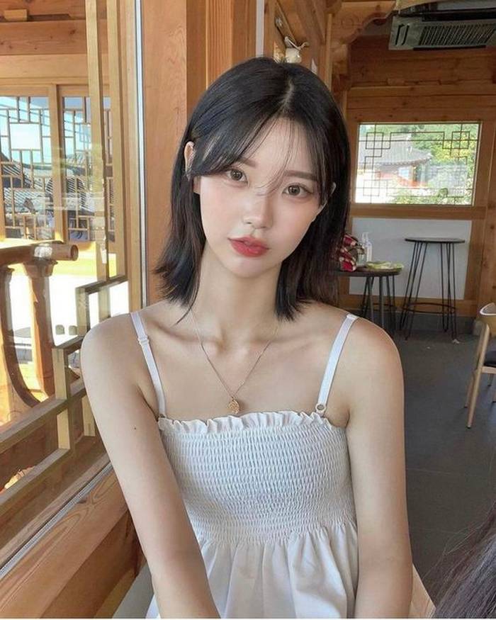 anh-gai-xinh-toc-ngang-vai-2k-3