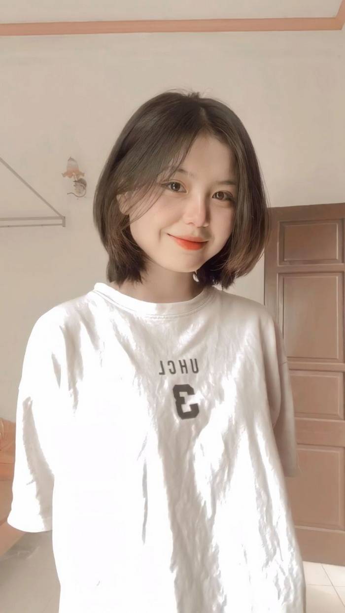 anh-gai-xinh-toc-ngang-vai-2k-31