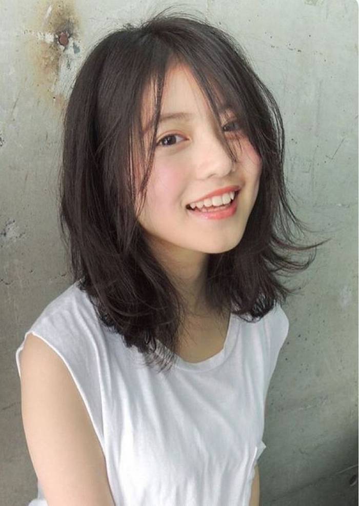 anh-gai-xinh-toc-ngang-vai-2k-4