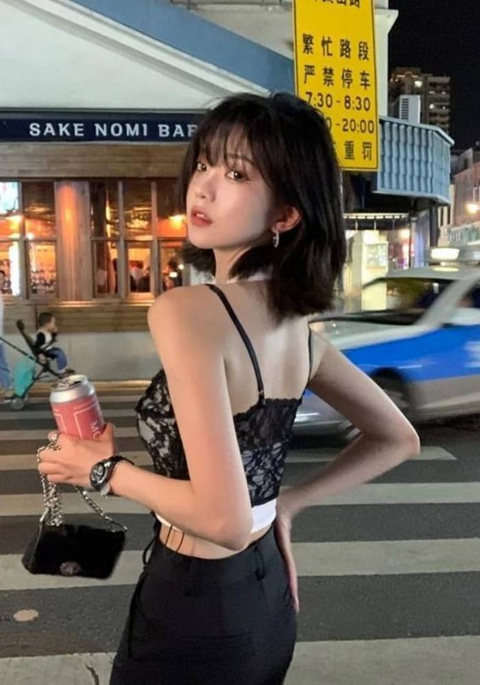 anh-gai-xinh-toc-ngang-vai-2k-6