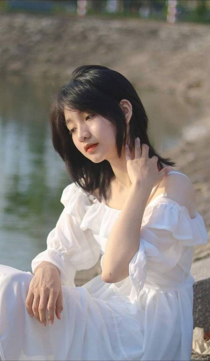 anh-gai-xinh-toc-ngang-vai-2k-8