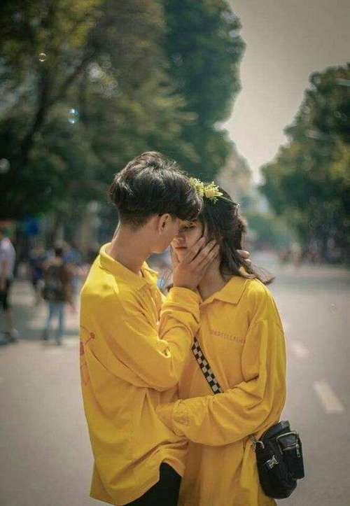 dang-chup-hinh-doi-66
