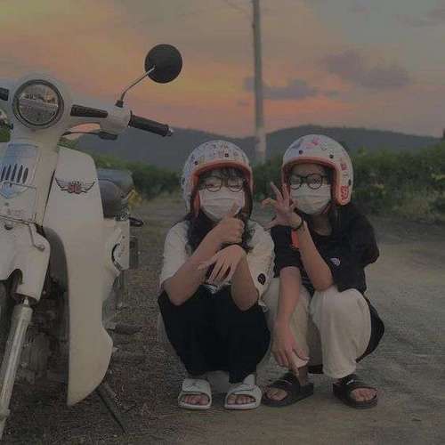 dang-chup-hinh-doi-68