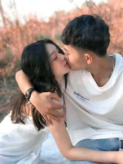 dang-chup-hinh-doi-74