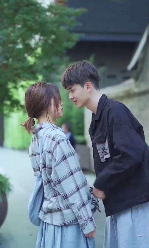 dang-chup-hinh-doi-80