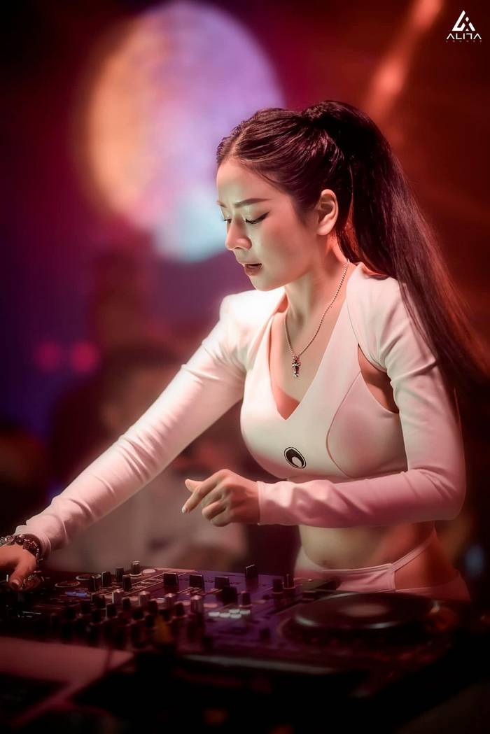Logo anhgaixinh.vn dj-mie-sexy-10