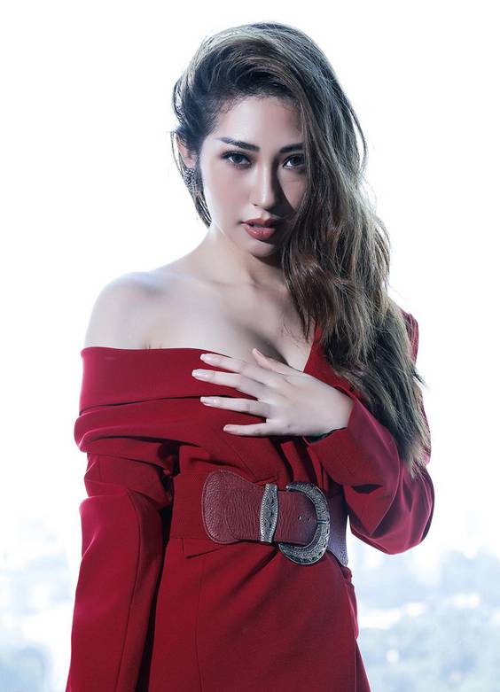 khong-tu-quynh-sexy-9 khong-tu-quynh-sexy-9