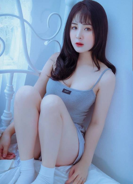 quynh-alee-sexy-29 quynh-alee-sexy-29