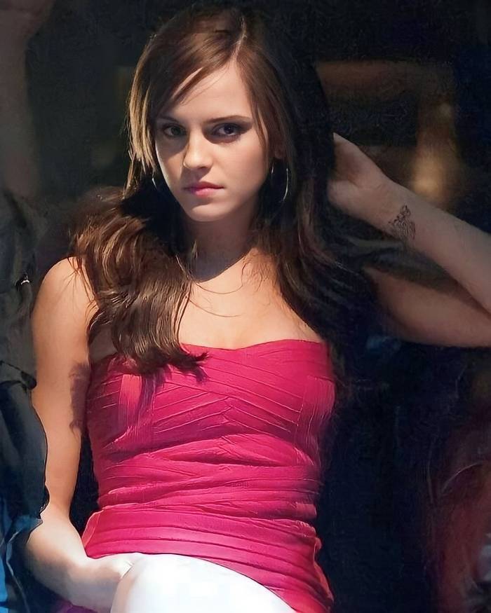 emma-wason-sexy-6 emma-wason-sexy-6