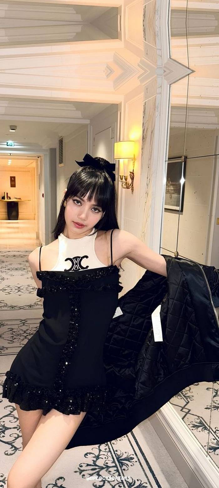 lisa-sexy-blackpink-37