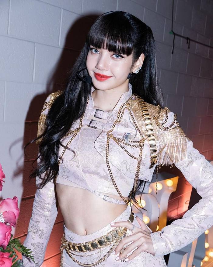 lisa-sexy-blackpink-9