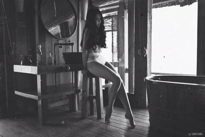 ngoc-trinh-nude-19