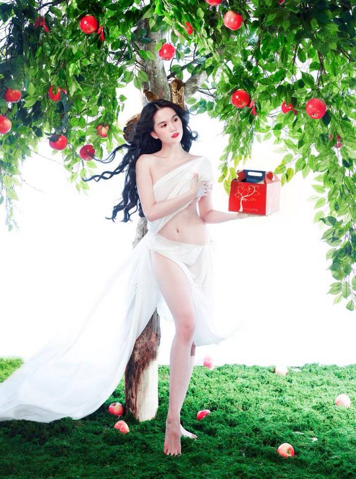 ngoc-trinh-nude-7