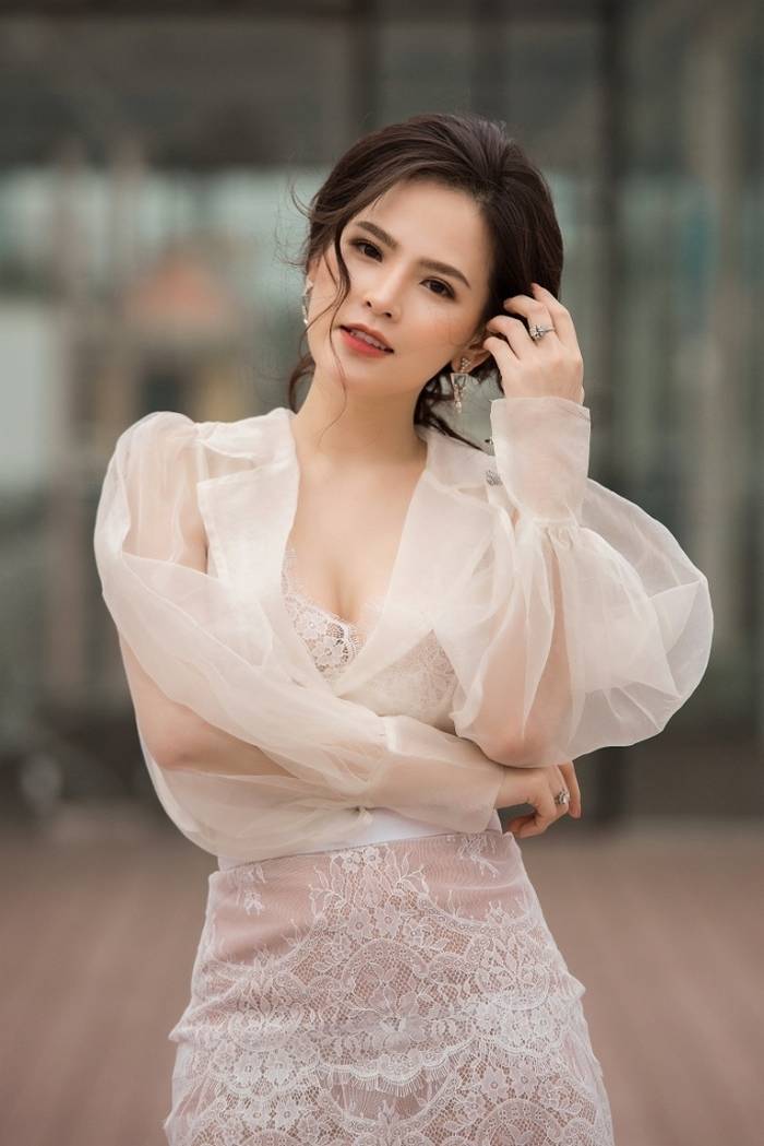 phi-huyen-trang-sexy-30 phi-huyen-trang-sexy-30