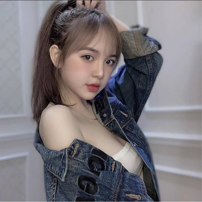 tran-huyen-chau-sexy-8