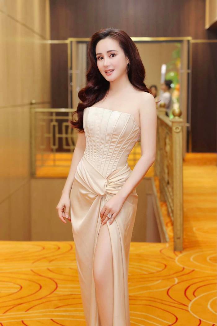 vy-oanh-sexy-27